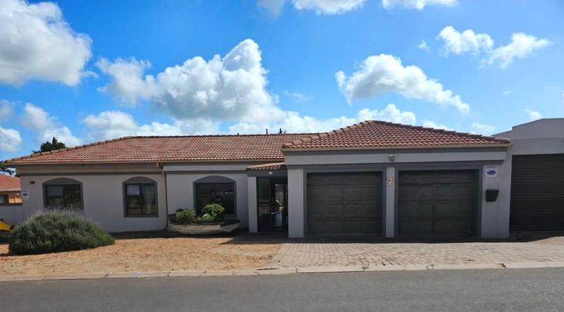 3 Bedroom Property for Sale in Vredenburg Western Cape